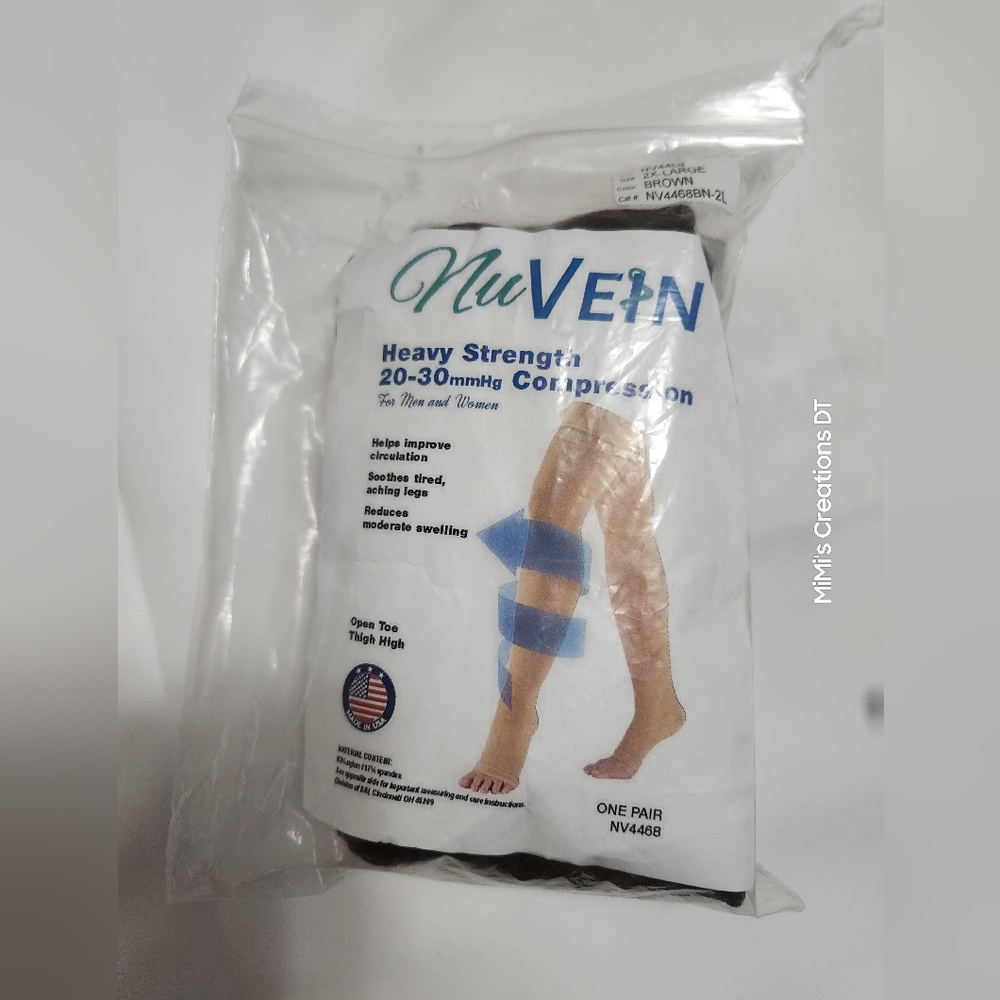 Size 2x 20/30 mmHg Compression Socks5